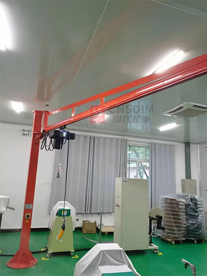 柔性轨道式悬臂起重机